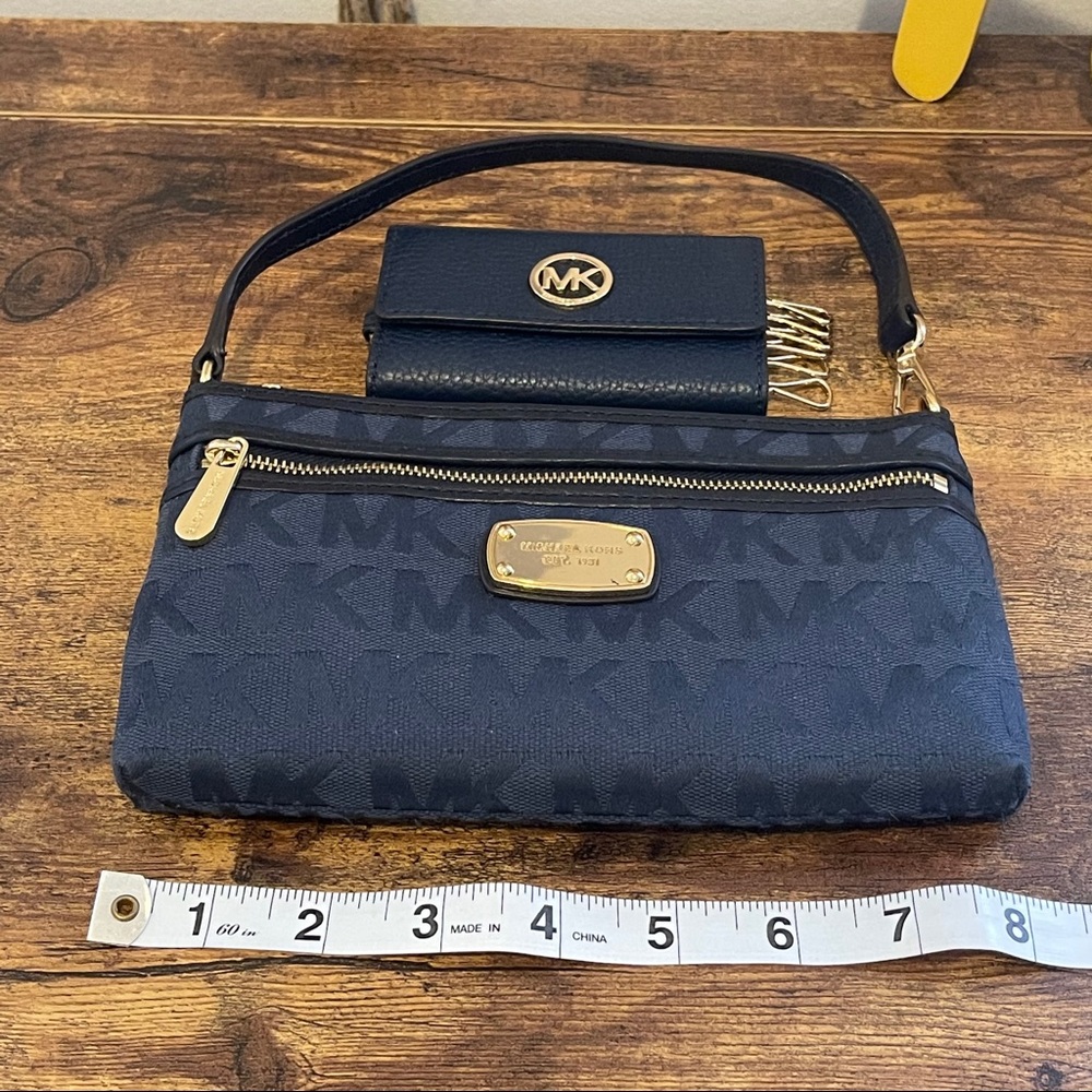 Michael Kors Set - Picture 3 of 9